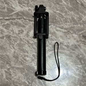 Adjustable Selfie Stick